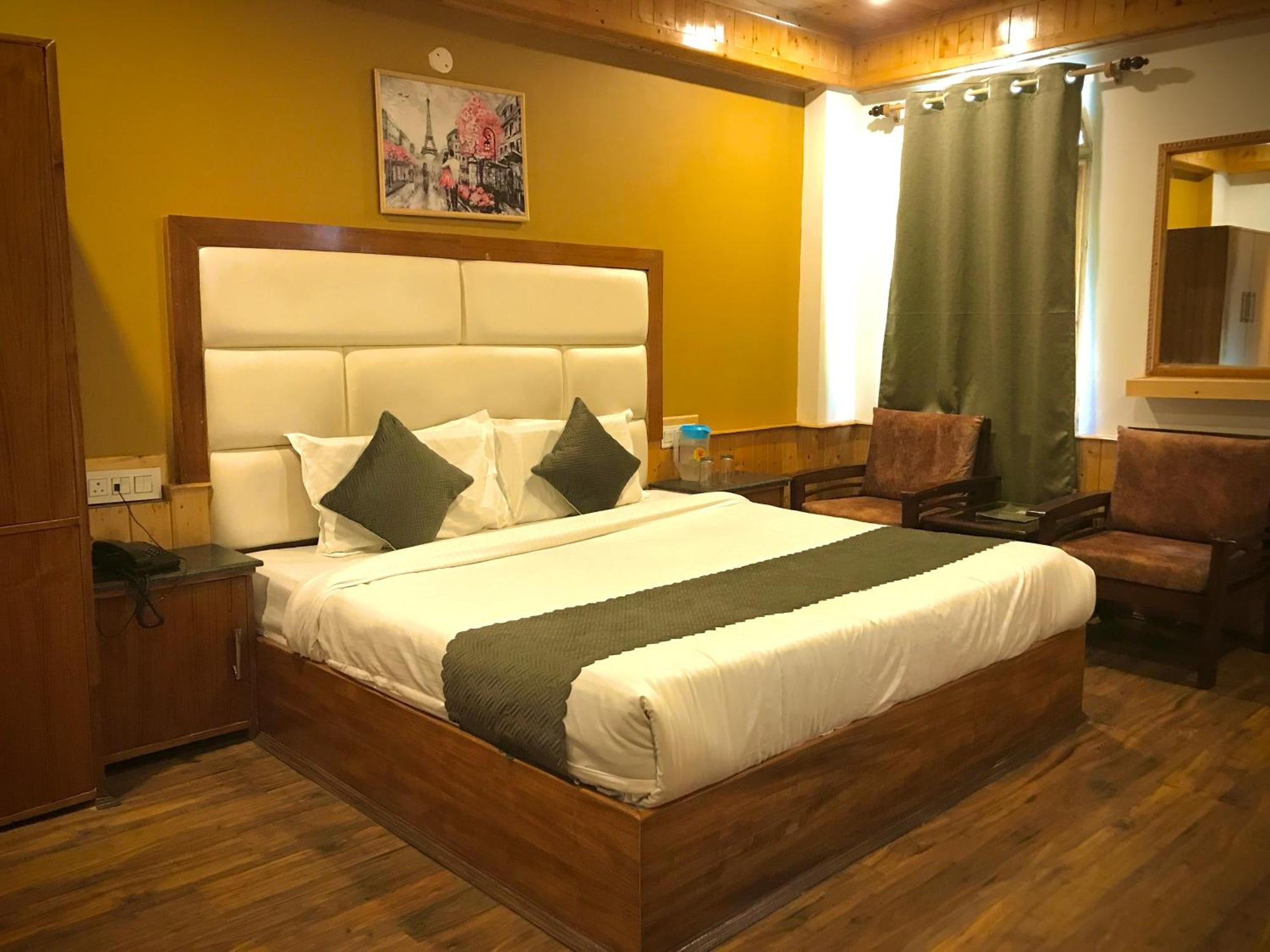 The Avenue Hotel , Manali A River Side Hotel Eksteriør billede